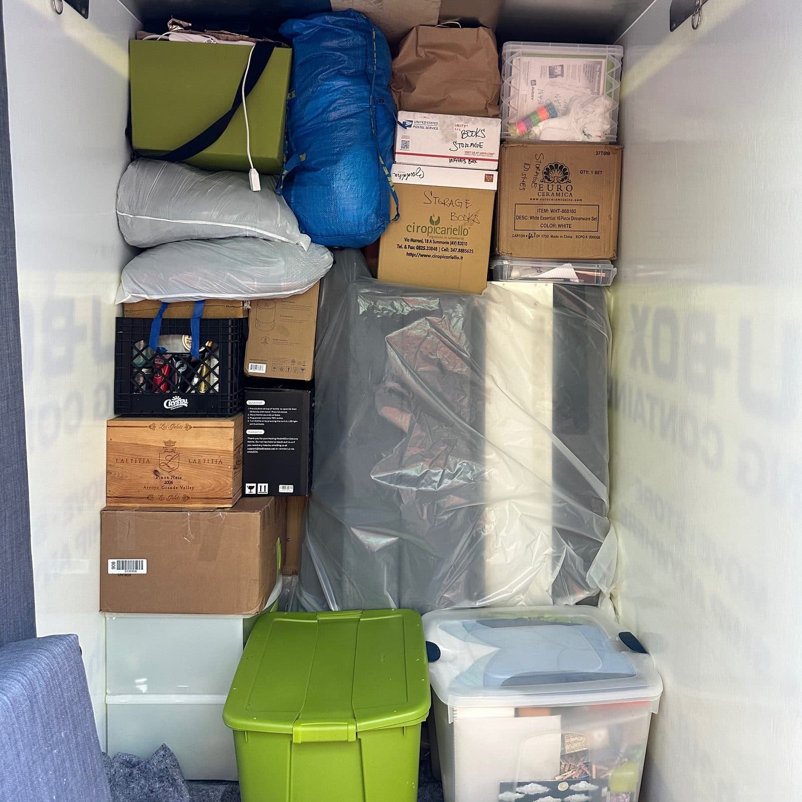 U-BOX PACKED FLOOR TO CEILING